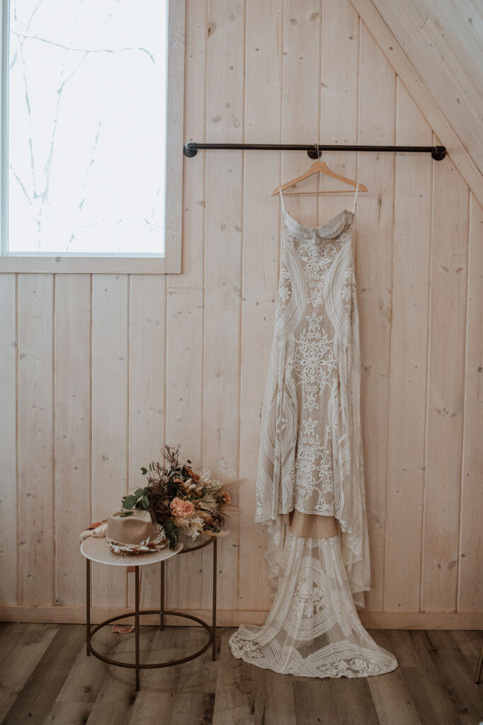 the bride's dress and bouquet 